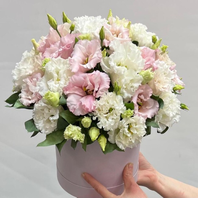 Букет цветов "Шляпная коробка Магия утра"